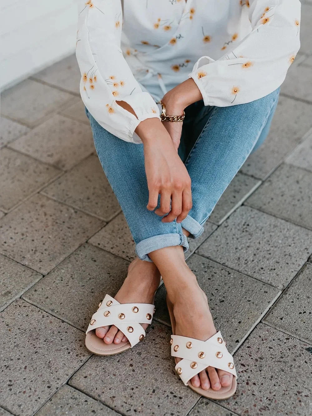 Rollasole Dulce Sandals Cream Gold Studded size S (5.5 to 6.5 shoe size)